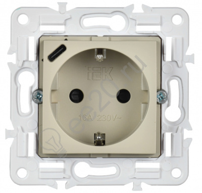 Мех-м розетки 1-м SKANDY с/з защ.шт. USB/C 18Вт бежевый IEK SK-R14-16-U14-018-K10
