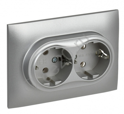 Розетка 2-м SKANDY с/з серебряный IEK SK-R21-16-K23-F