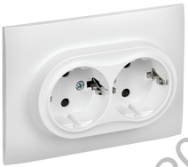 Розетка 2-м. SKANDY с/з арктический белый IEK SK-R21-16-K01-F